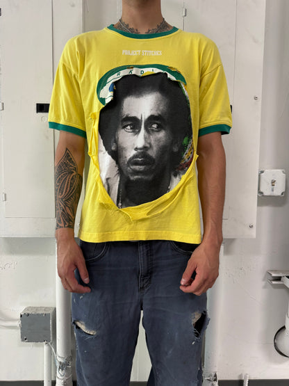 Peeker Tee