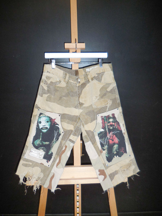Distressed Graphic Carpenter Jorts Size 32