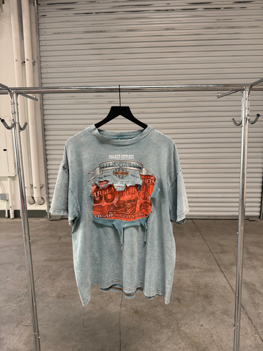 Peeker Tee