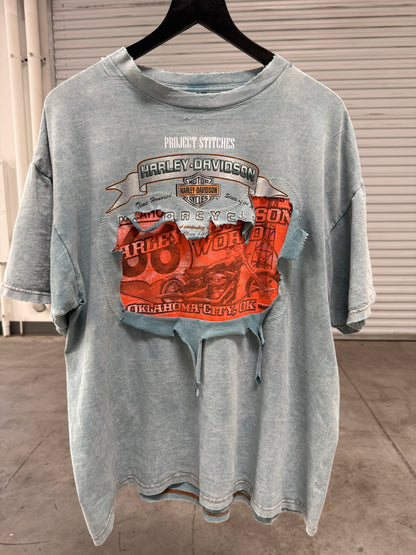 Peeker Tee